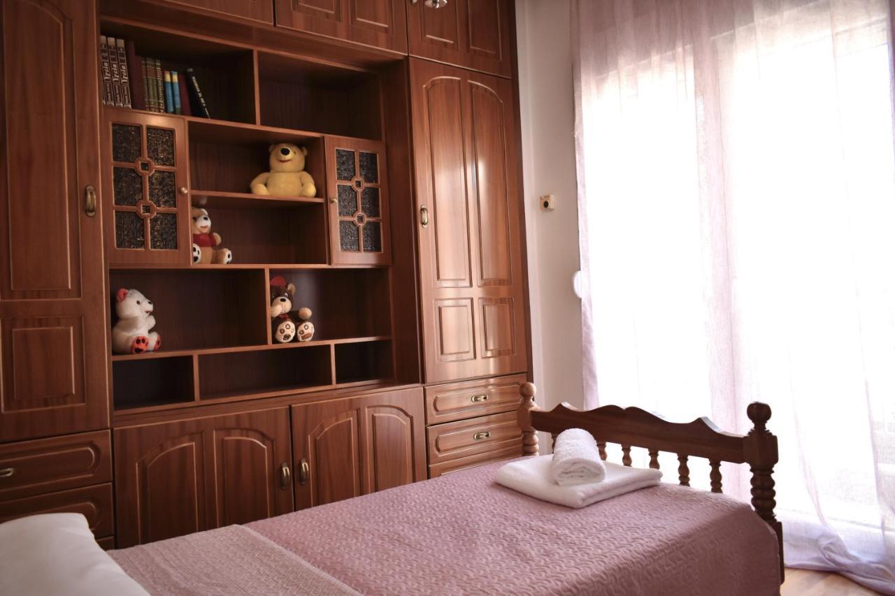 Κεντρικό Και Ευρύχωρο Οροφοδιαμέρισμα كاستوريا المظهر الخارجي الصورة